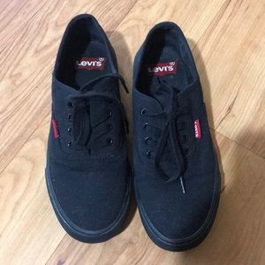 Black Levi’s shoes